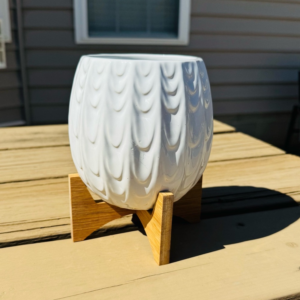 White Textured Planter with Wooden Stand